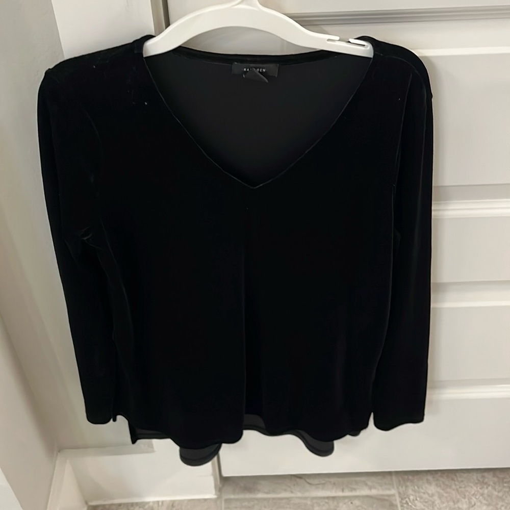 Halogen V Neck Velour/Velvet blouse